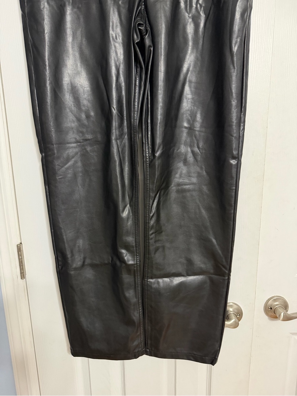 Abercrombie & fitch the 90’s straight ultra high-rise vegan leather size 32 14 - Picture 5 of 8